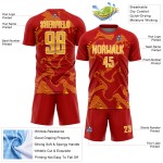 Maillot de football personnalisé à sublimation, courbe rouge, lignes dorées et blanches