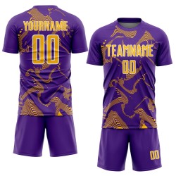 Maillot de football personnalisé à sublimation or-blanc, uniforme de sport violet courbe Maillot de football personnalisé à sublimation or-blanc, uniforme de sport violet courbe