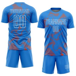 Maillot de football bleu personnalisé avec lignes de sublimation, courbe orange-blanche