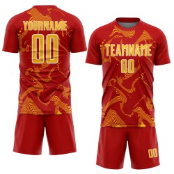 Maillot de football personnalisé à sublimation, courbe rouge, lignes dorées et blanches